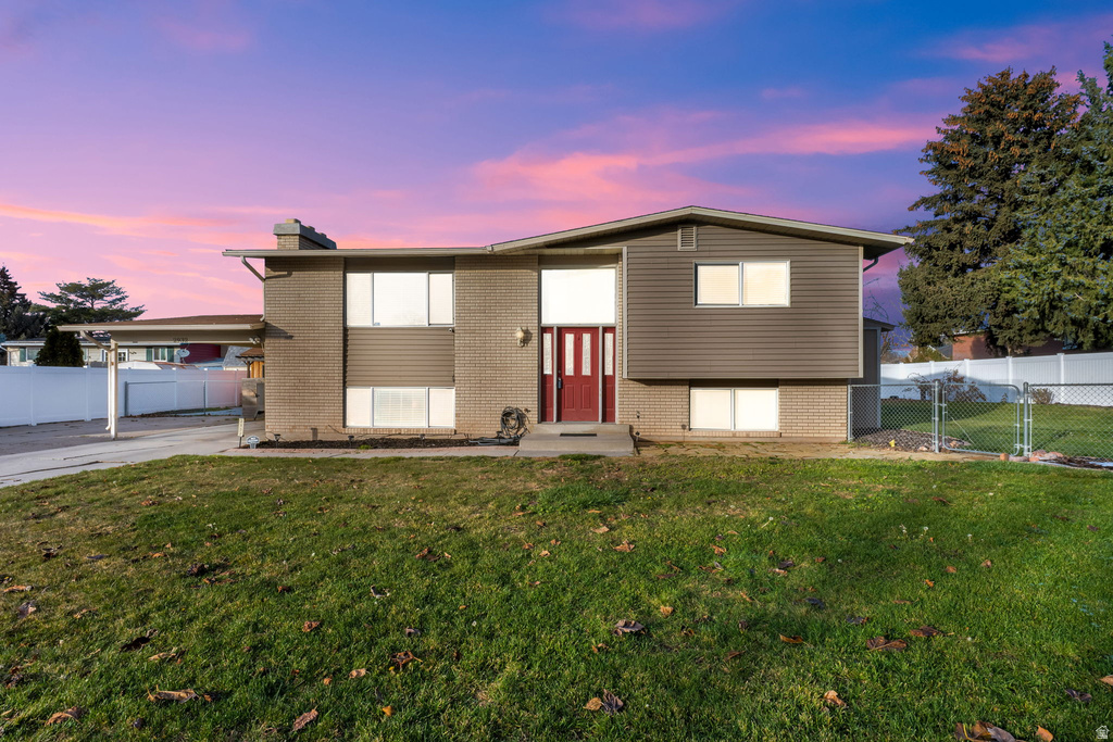 2932 W 6050 S Roy, UT 84067