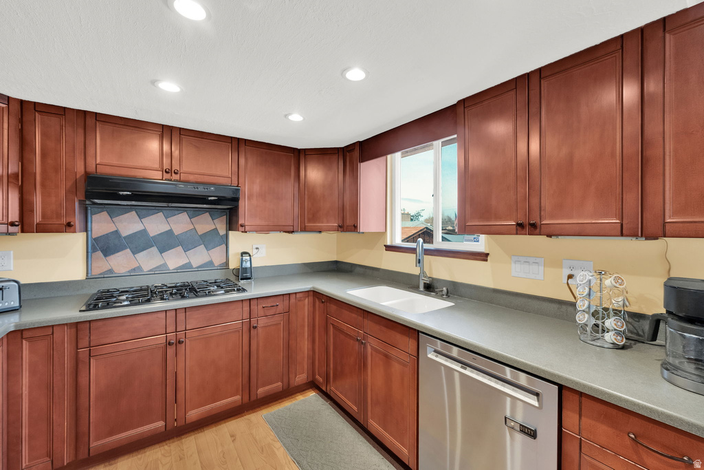 2932 W 6050 S Roy, UT 84067