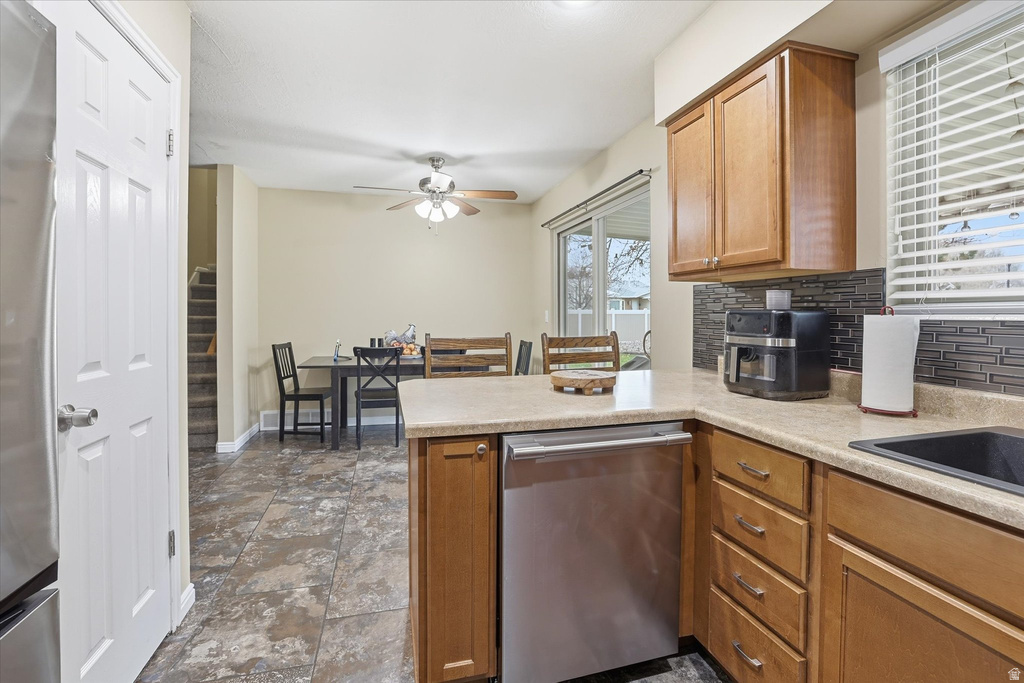 1154 W 2600 N Clinton, UT 84015