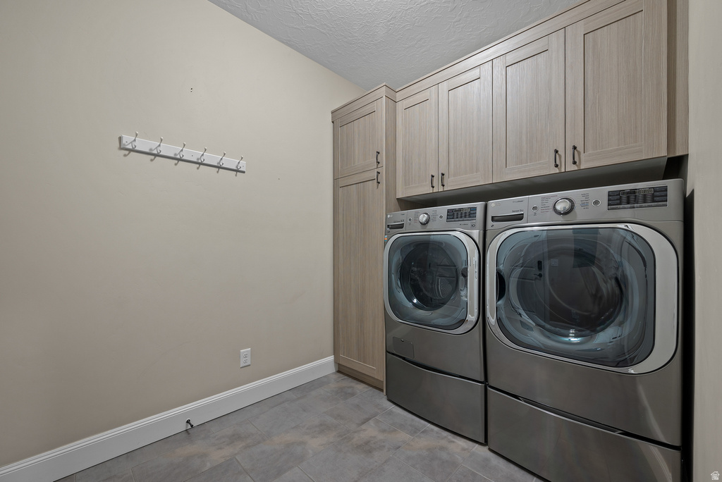 10489 S HARVEST GLORY DR South Jordan, UT 84095