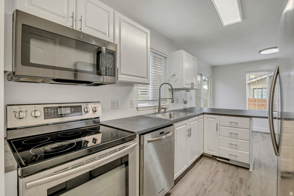 2240 S LORIN CIR Ogden, UT 84401