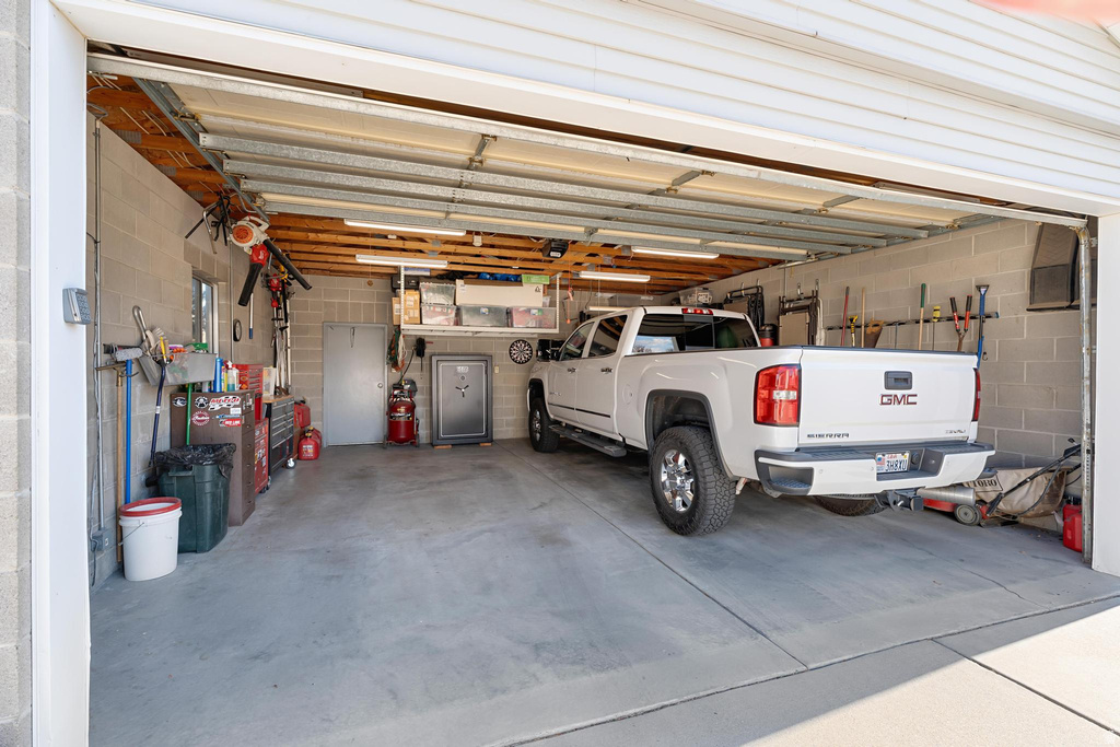 12243 S JANICE DR Riverton, UT 84065