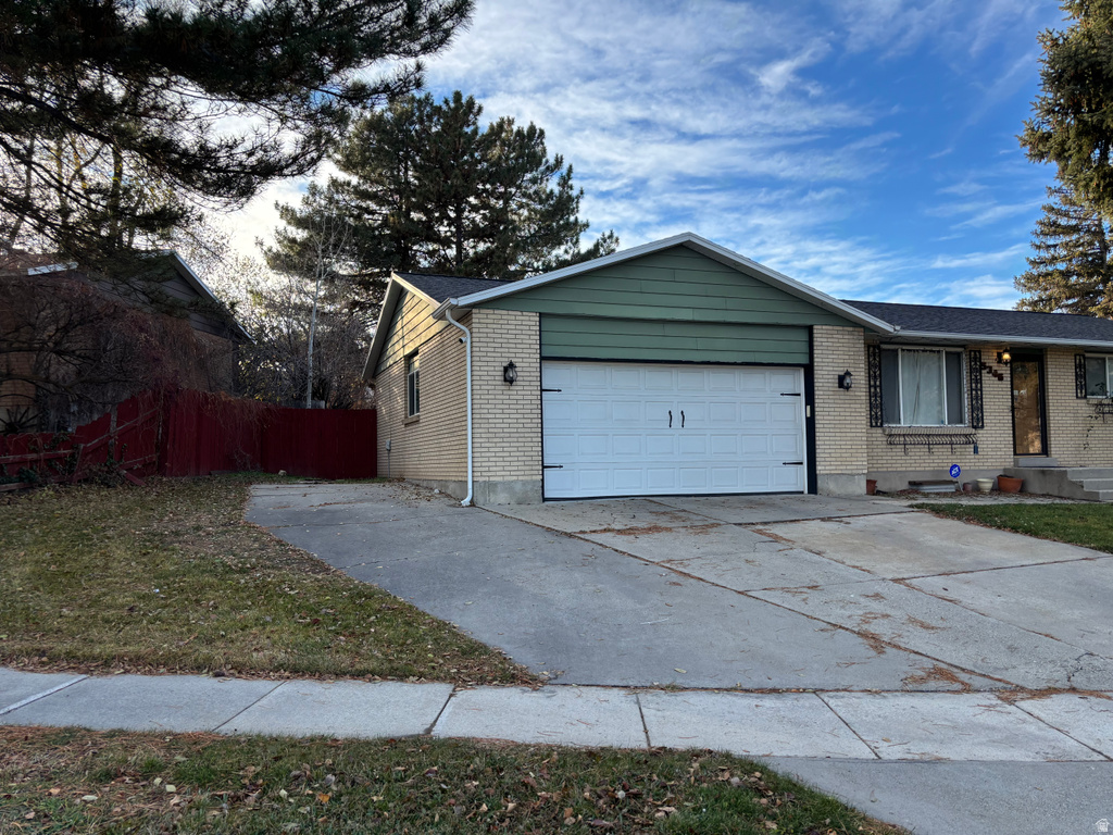 5346 S QUEENSWOOD DR Taylorsville, UT 84129