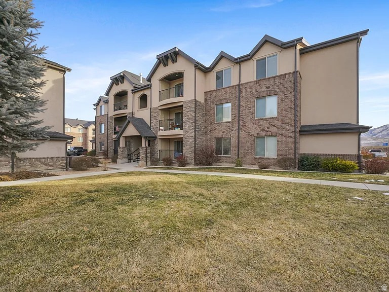 1045 S 1700 W #1232 Payson, UT 84651