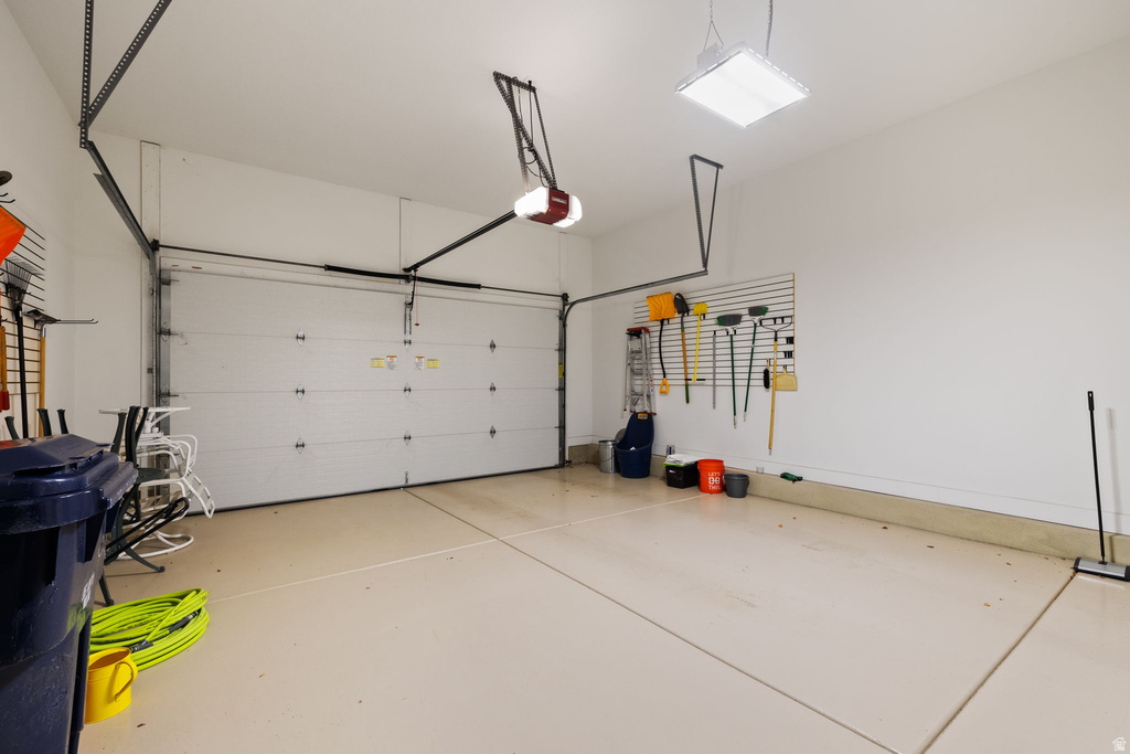 2993 E SCENIC VALLEY LN Sandy, UT 84092