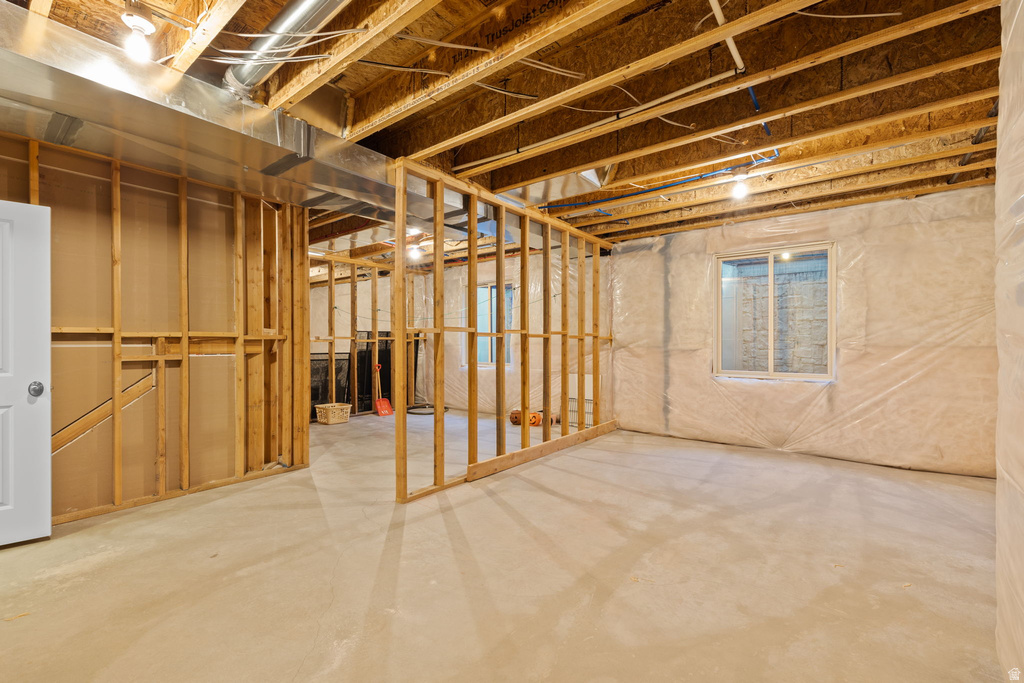 2993 E SCENIC VALLEY LN Sandy, UT 84092