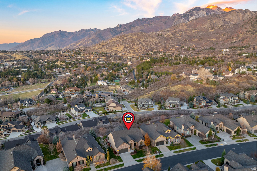 2993 E SCENIC VALLEY LN Sandy, UT 84092