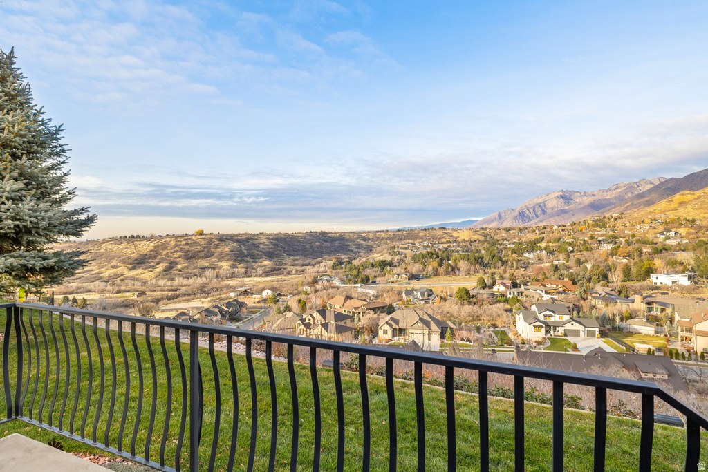 2993 E SCENIC VALLEY LN Sandy, UT 84092