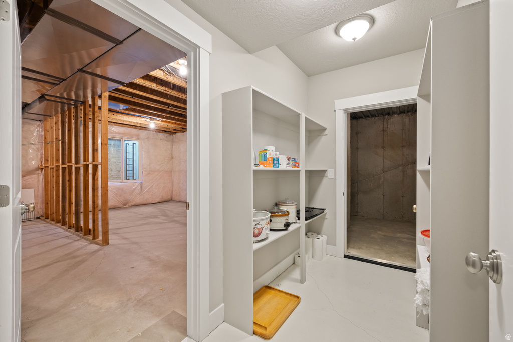 2993 E SCENIC VALLEY LN Sandy, UT 84092