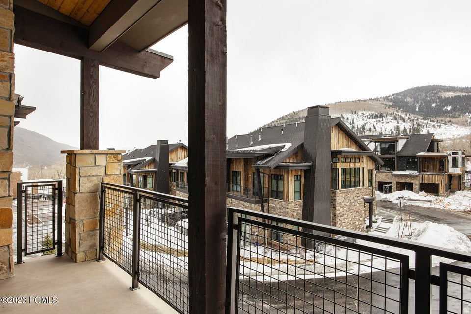 3703 BLACKSTONE DR #307 Park City, UT 84098