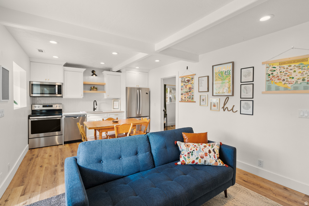 106 S 100 E Farmington, UT 84025