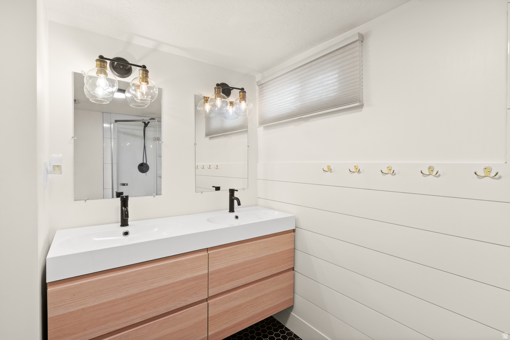 106 S 100 E Farmington, UT 84025