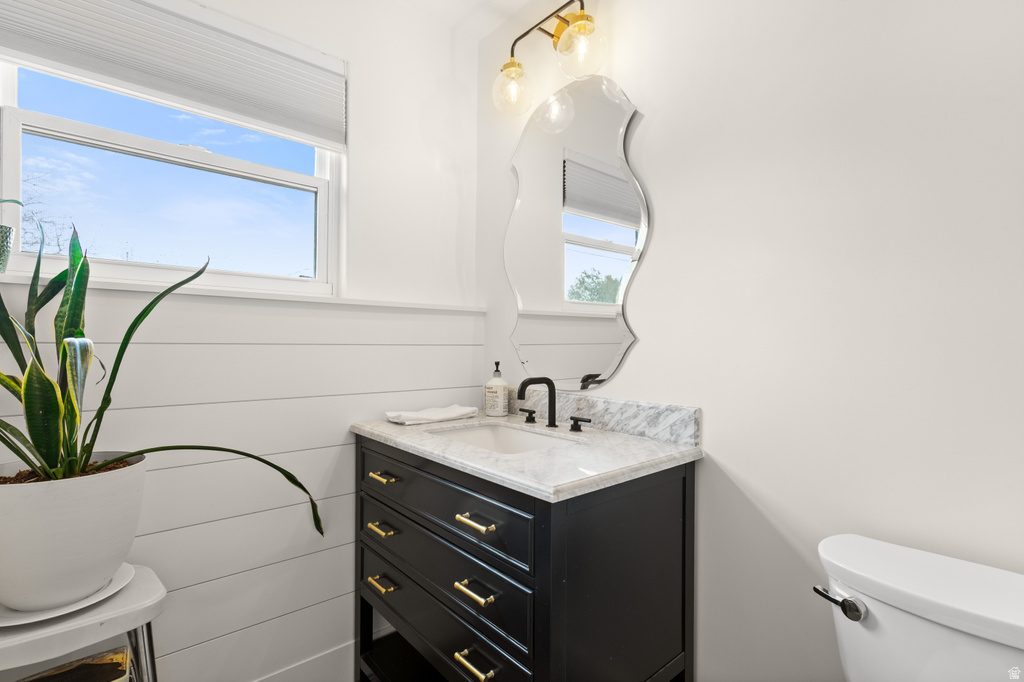 106 S 100 E Farmington, UT 84025