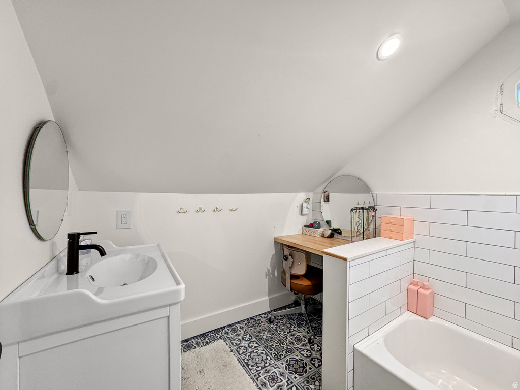 106 S 100 E Farmington, UT 84025