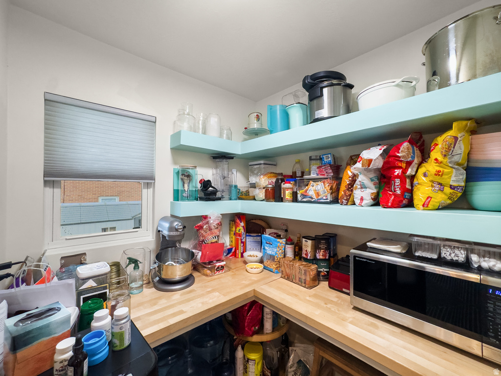 106 S 100 E Farmington, UT 84025