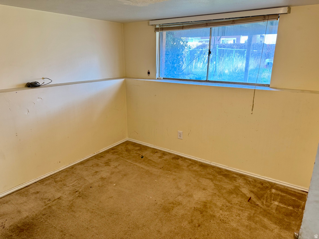 2093 W CHATEAU AVE Taylorsville, UT 84129