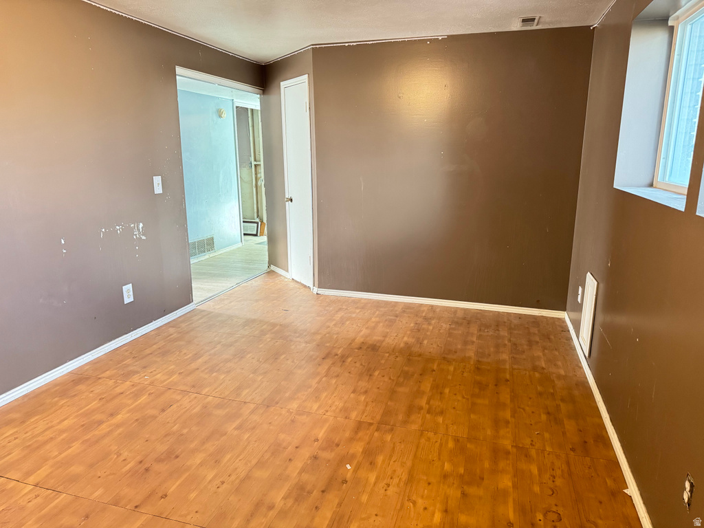 2093 W CHATEAU AVE Taylorsville, UT 84129