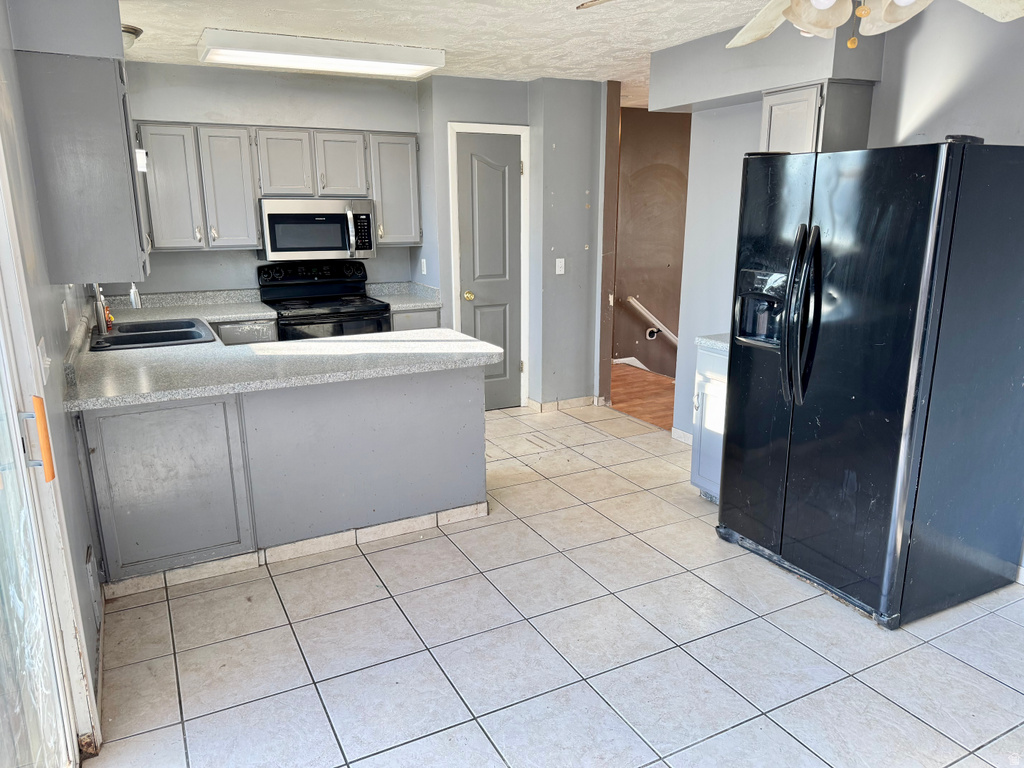 2093 W CHATEAU AVE Taylorsville, UT 84129