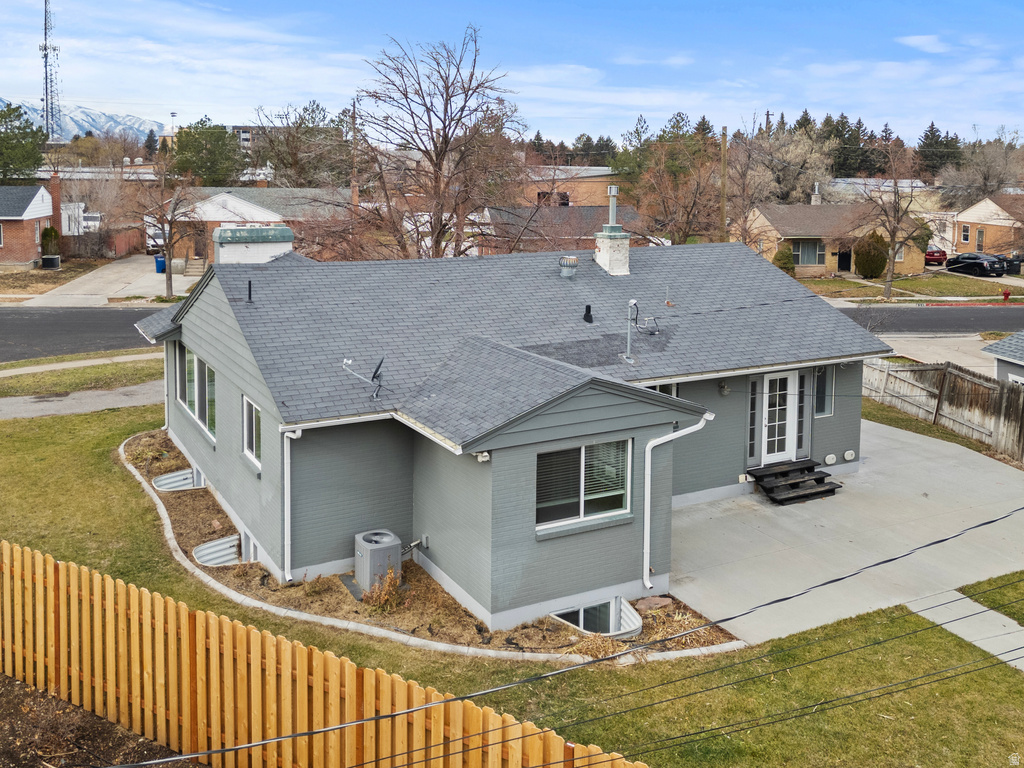 820 HILLCREST AVE Logan, UT 84321