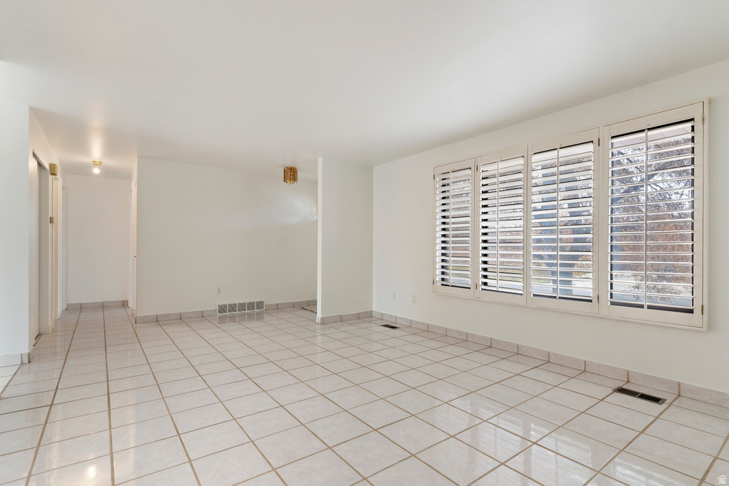 6925 S LEXINGTON DR West Jordan, UT 84084