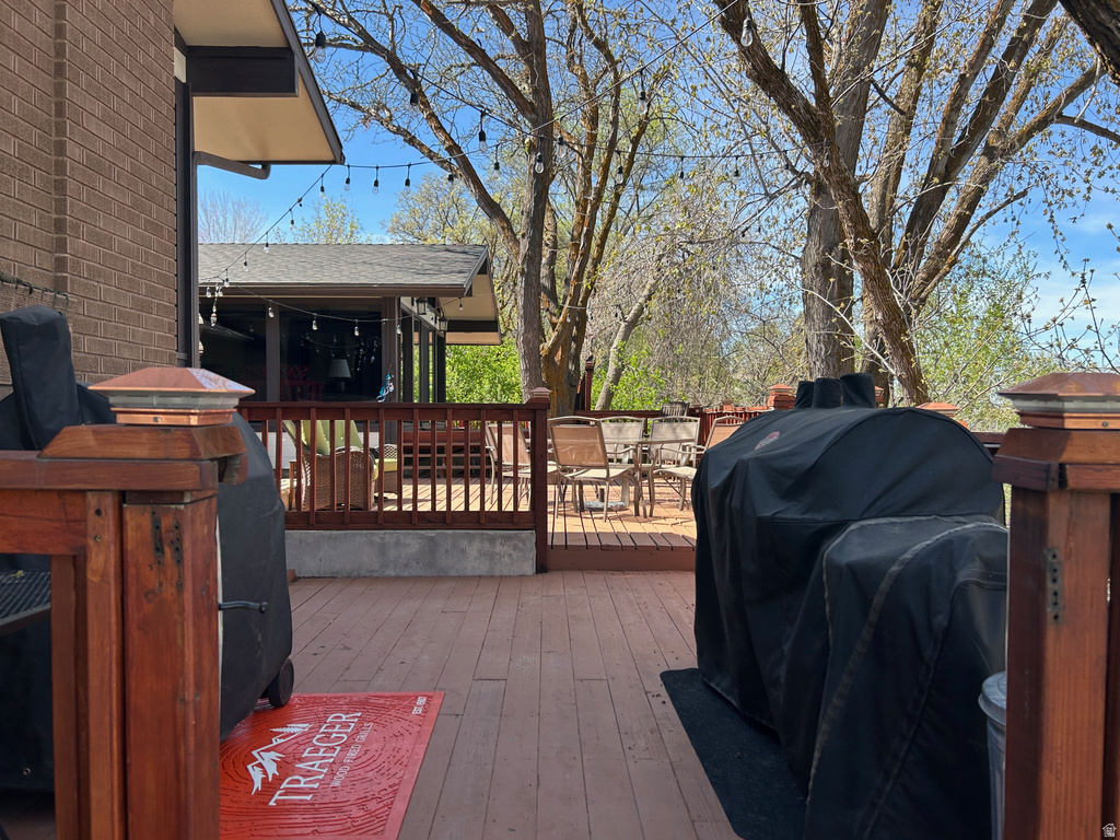 796 NANCY DR South Ogden, UT 84403