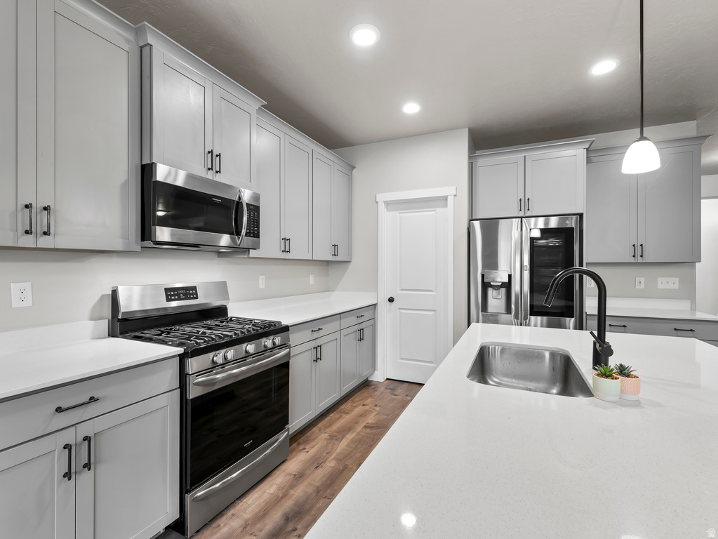 1077 S RED BARN VIEW DR Santaquin, UT 84655