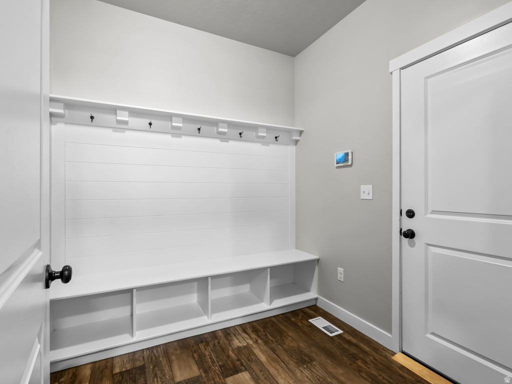 1077 S RED BARN VIEW DR Santaquin, UT 84655