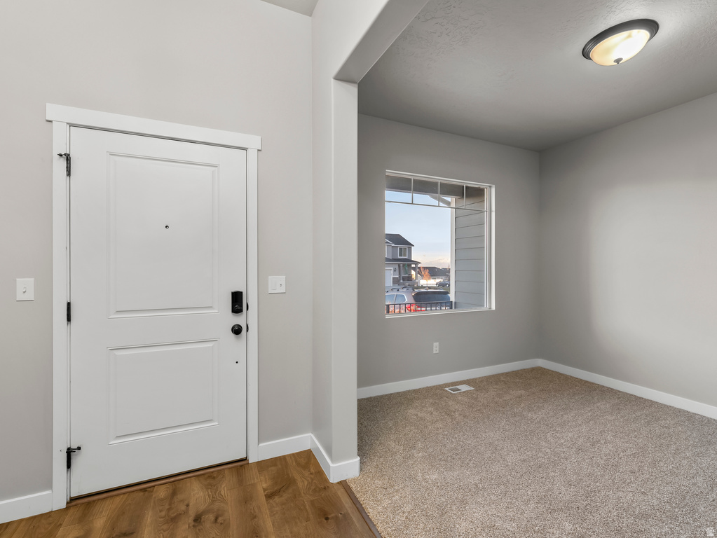 1077 S RED BARN VIEW DR Santaquin, UT 84655