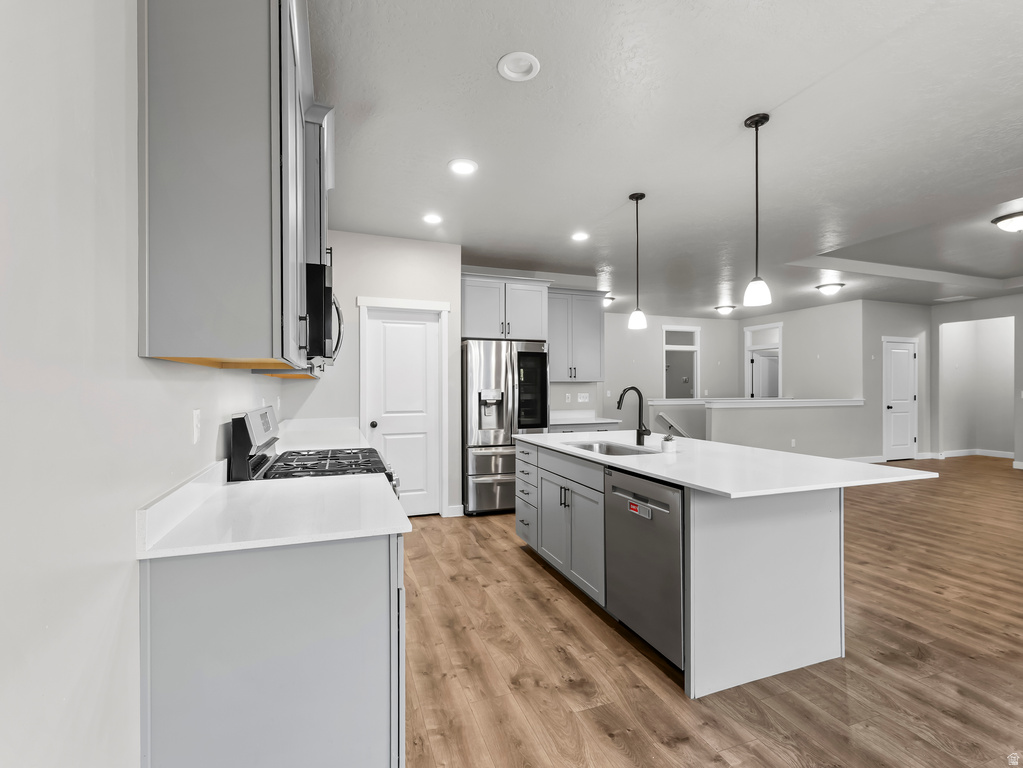 1077 S RED BARN VIEW DR Santaquin, UT 84655