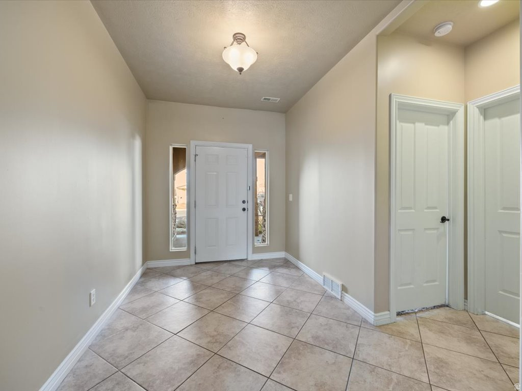 1579 S 740 E Lehi, UT 84043