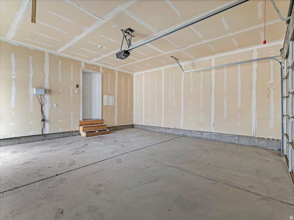 464 E WINCHESTER DR Stansbury Park, UT 84074