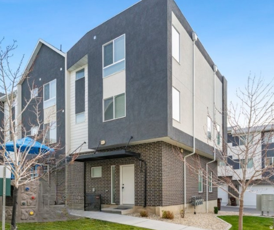 70 E WEEKES WAY Clearfield, UT 84015