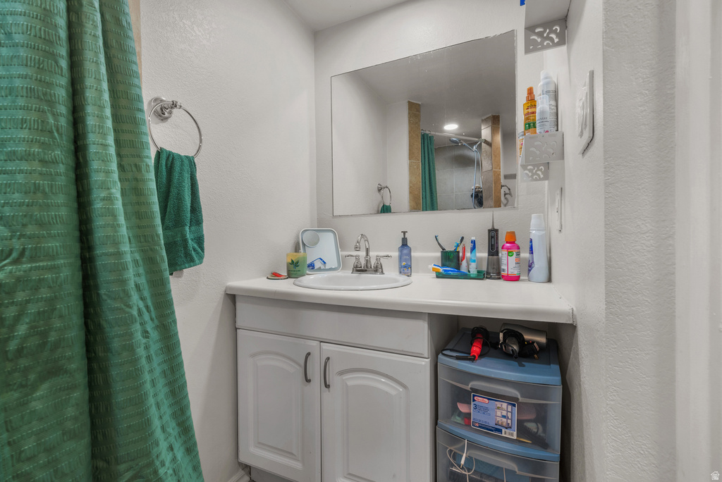 5828 S SALEM AVE Kearns, UT 84118