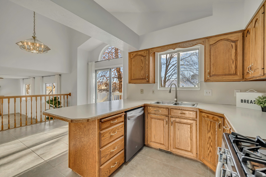 1712 E 2800 N Layton, UT 84040