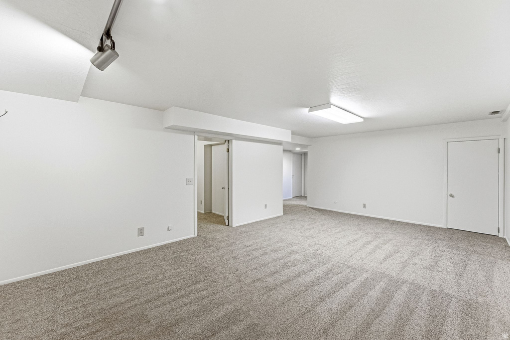 200 COBBLE CREEK RD North Salt Lake, UT 84054