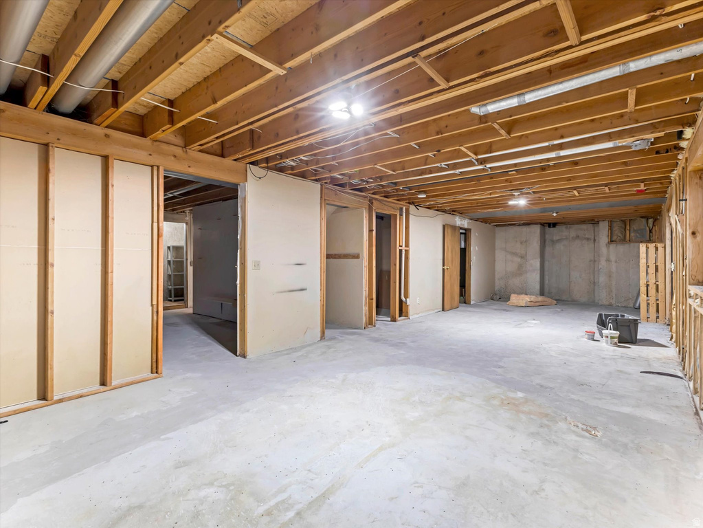 569 N VAN BUREN AVE Ogden, UT 84404