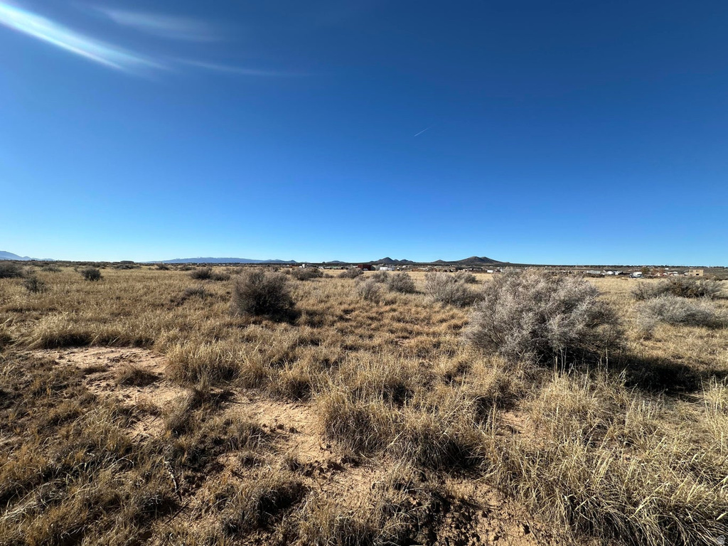 6267 N 3525 W Enoch, UT 84721