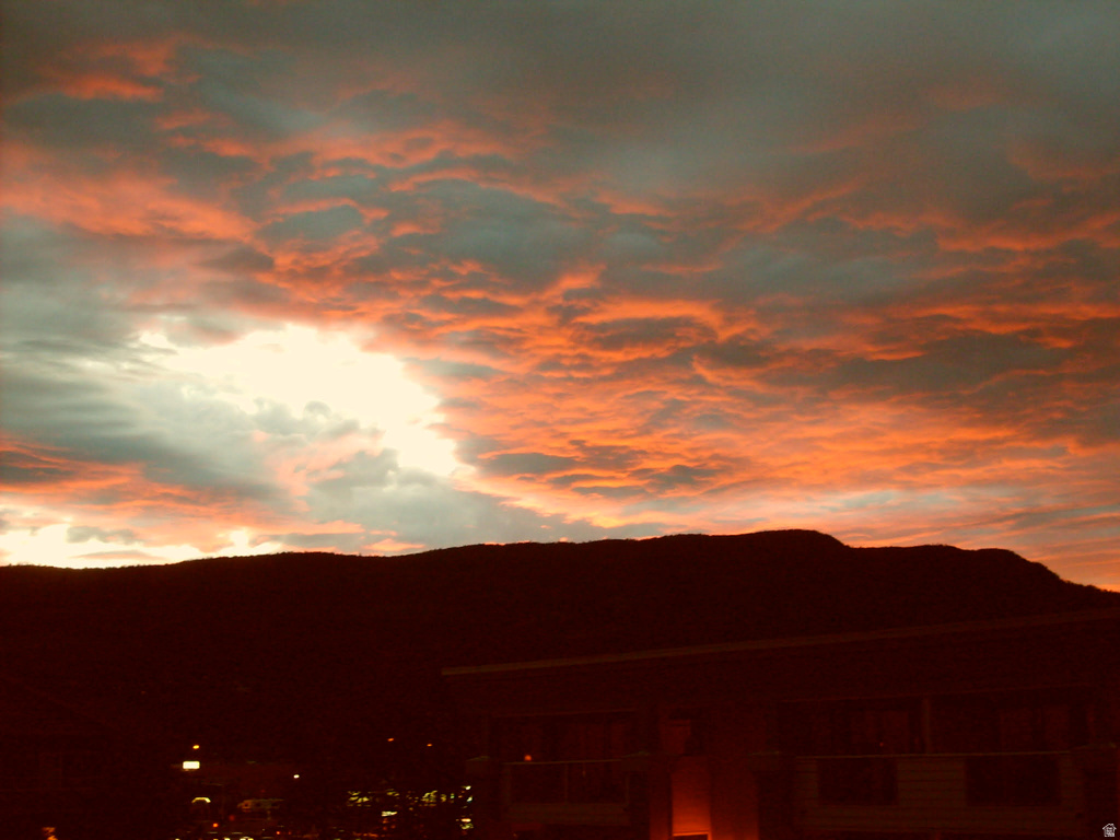 6958 S HOLLOW MILL DR Cottonwood Heights, UT 84121