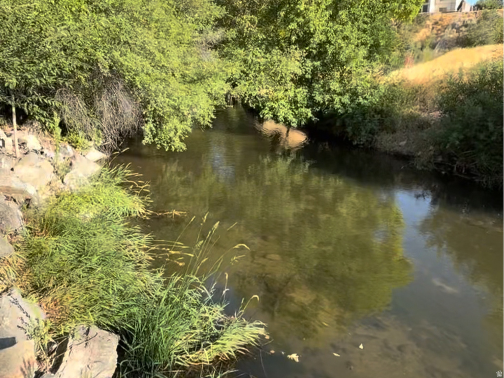 1884 TOWN AND COUNTRY RD Springville, UT 84663