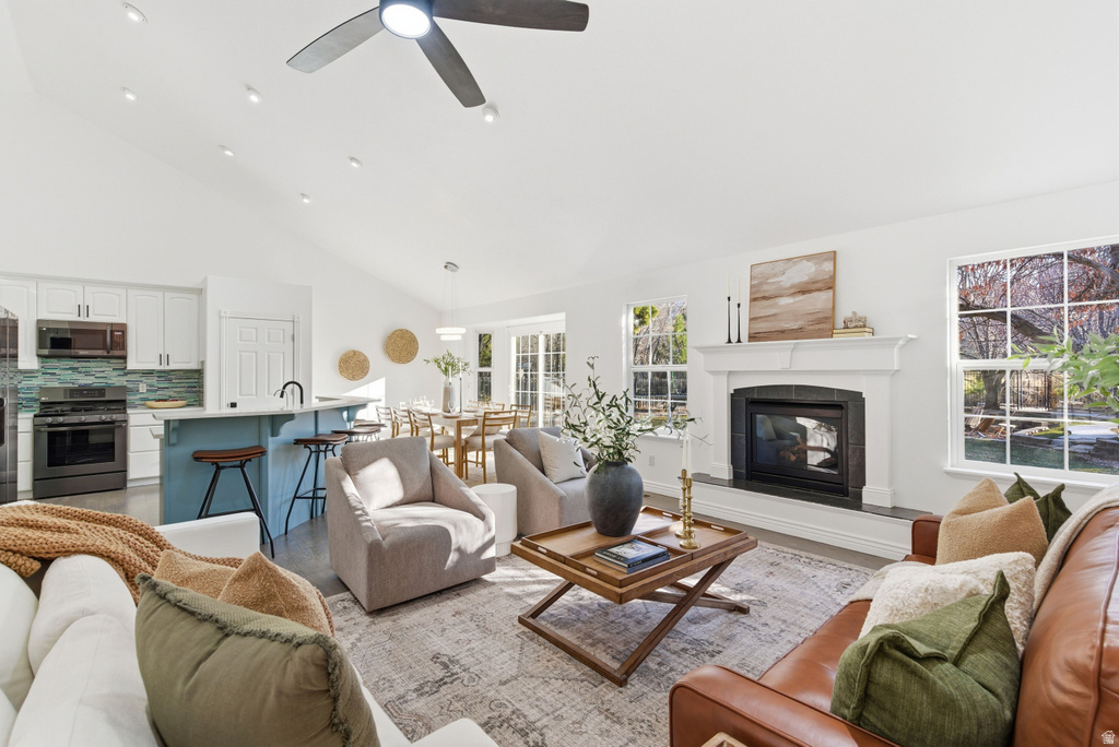 1884 TOWN AND COUNTRY RD Springville, UT 84663