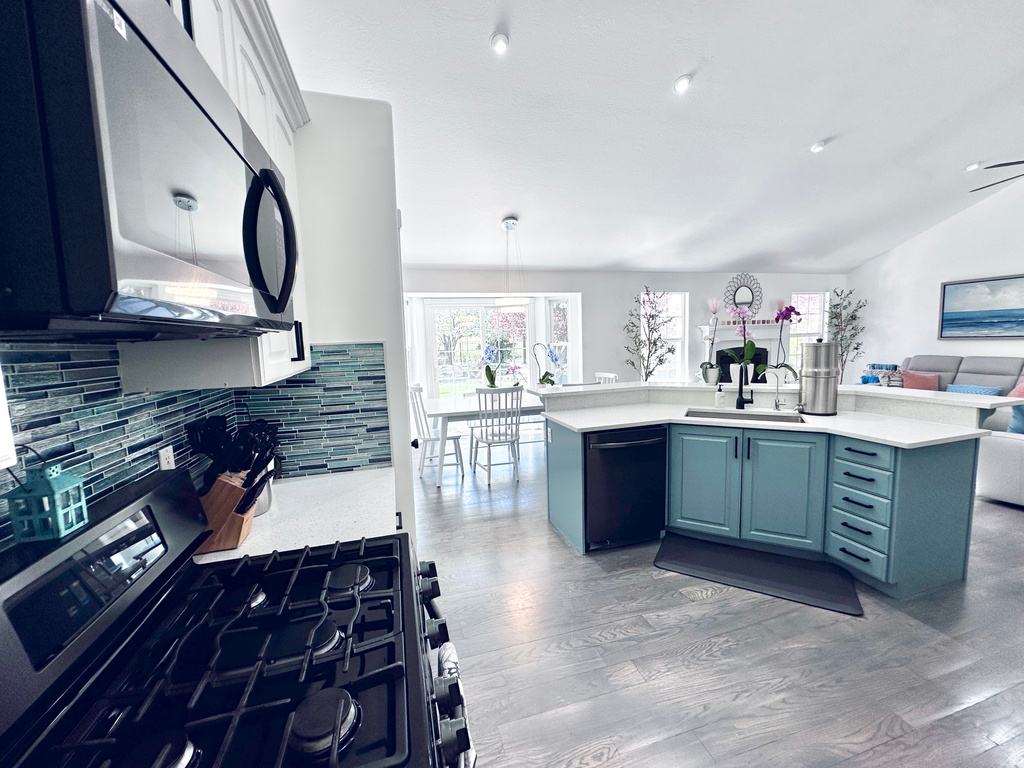 1884 TOWN AND COUNTRY RD Springville, UT 84663