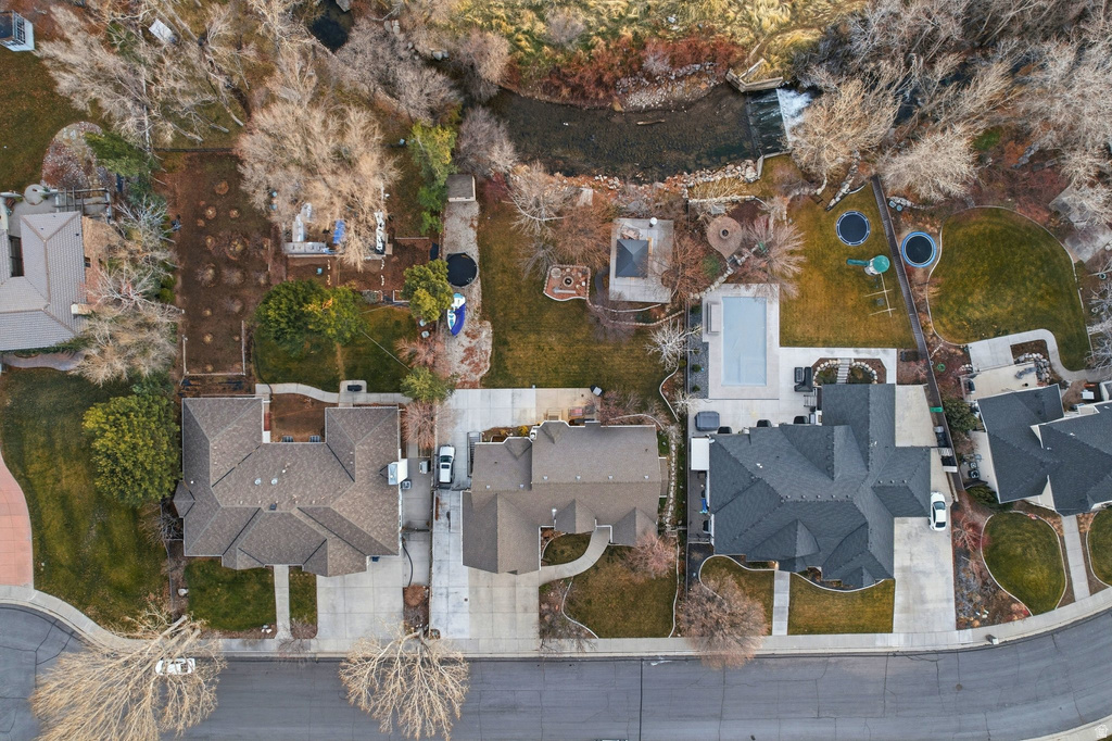 1884 TOWN AND COUNTRY RD Springville, UT 84663