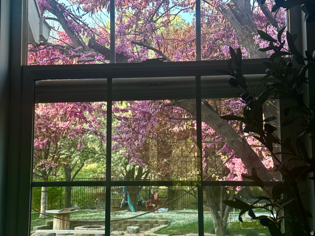 1884 TOWN AND COUNTRY RD Springville, UT 84663