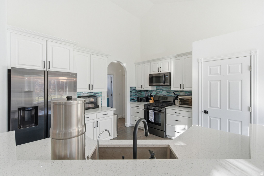 1884 TOWN AND COUNTRY RD Springville, UT 84663