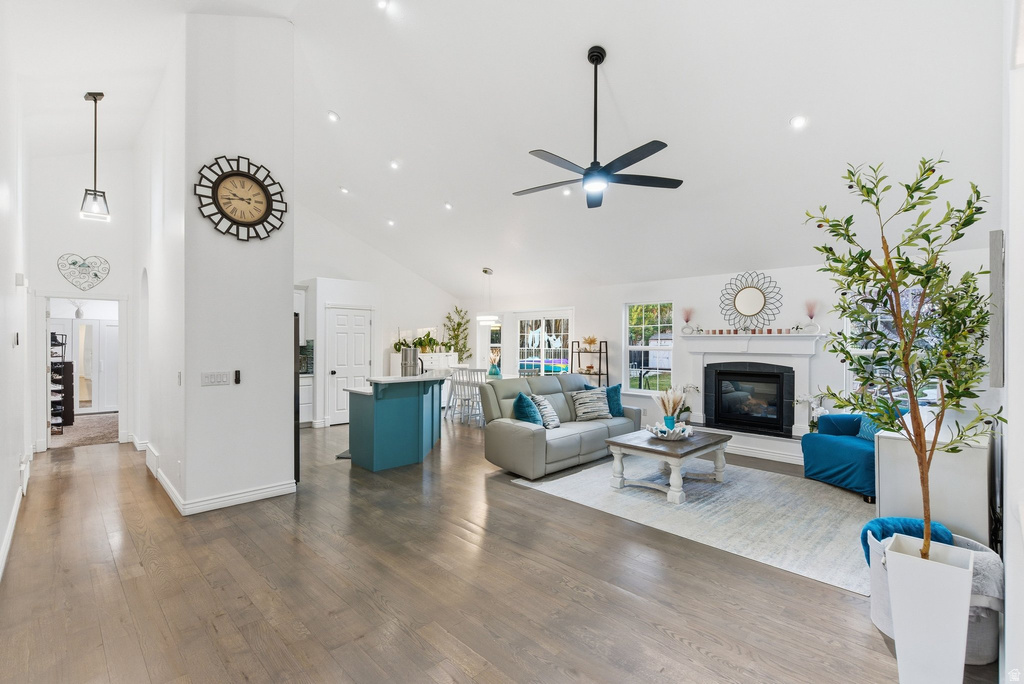 1884 TOWN AND COUNTRY RD Springville, UT 84663