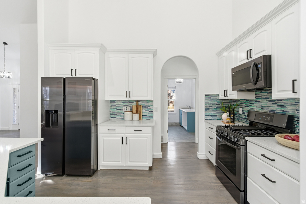 1884 TOWN AND COUNTRY RD Springville, UT 84663