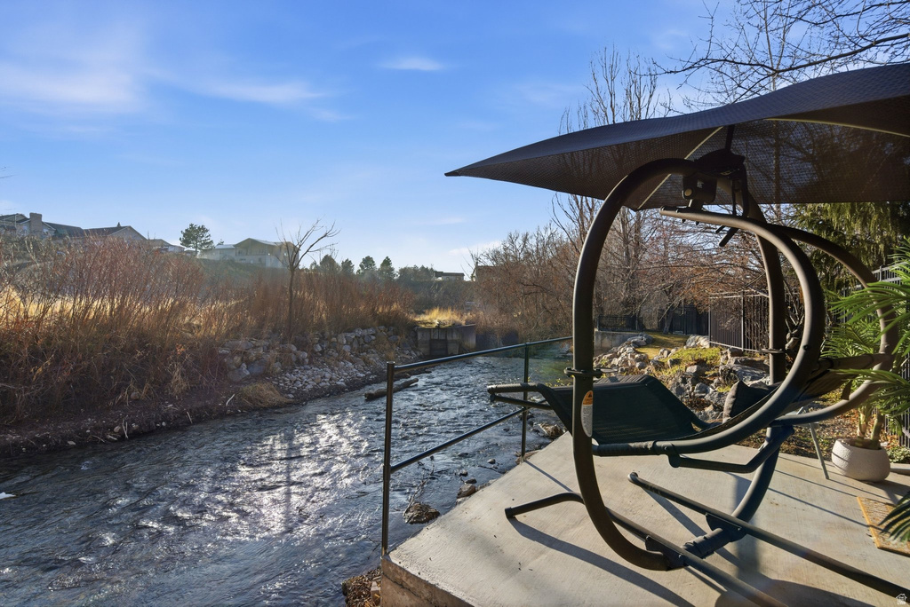 1884 TOWN AND COUNTRY RD Springville, UT 84663