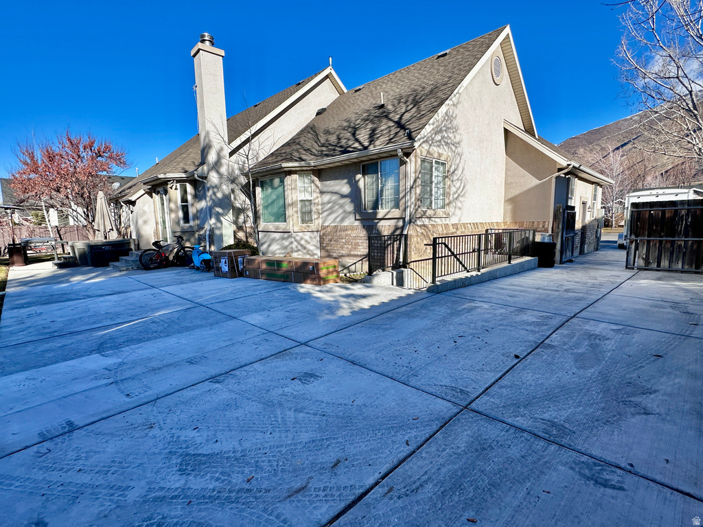 1884 TOWN AND COUNTRY RD Springville, UT 84663