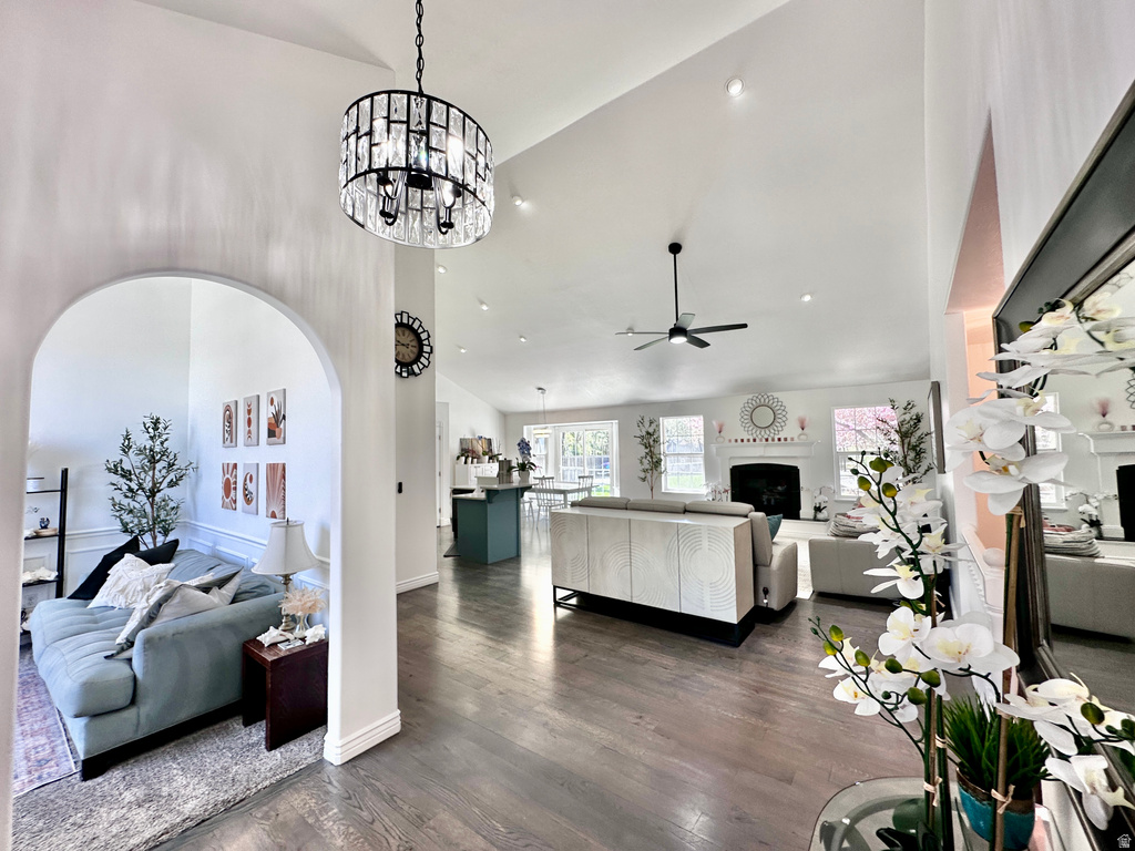 1884 TOWN AND COUNTRY RD Springville, UT 84663