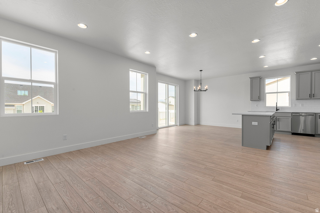 3036 W 2600 N Clinton, UT 84015